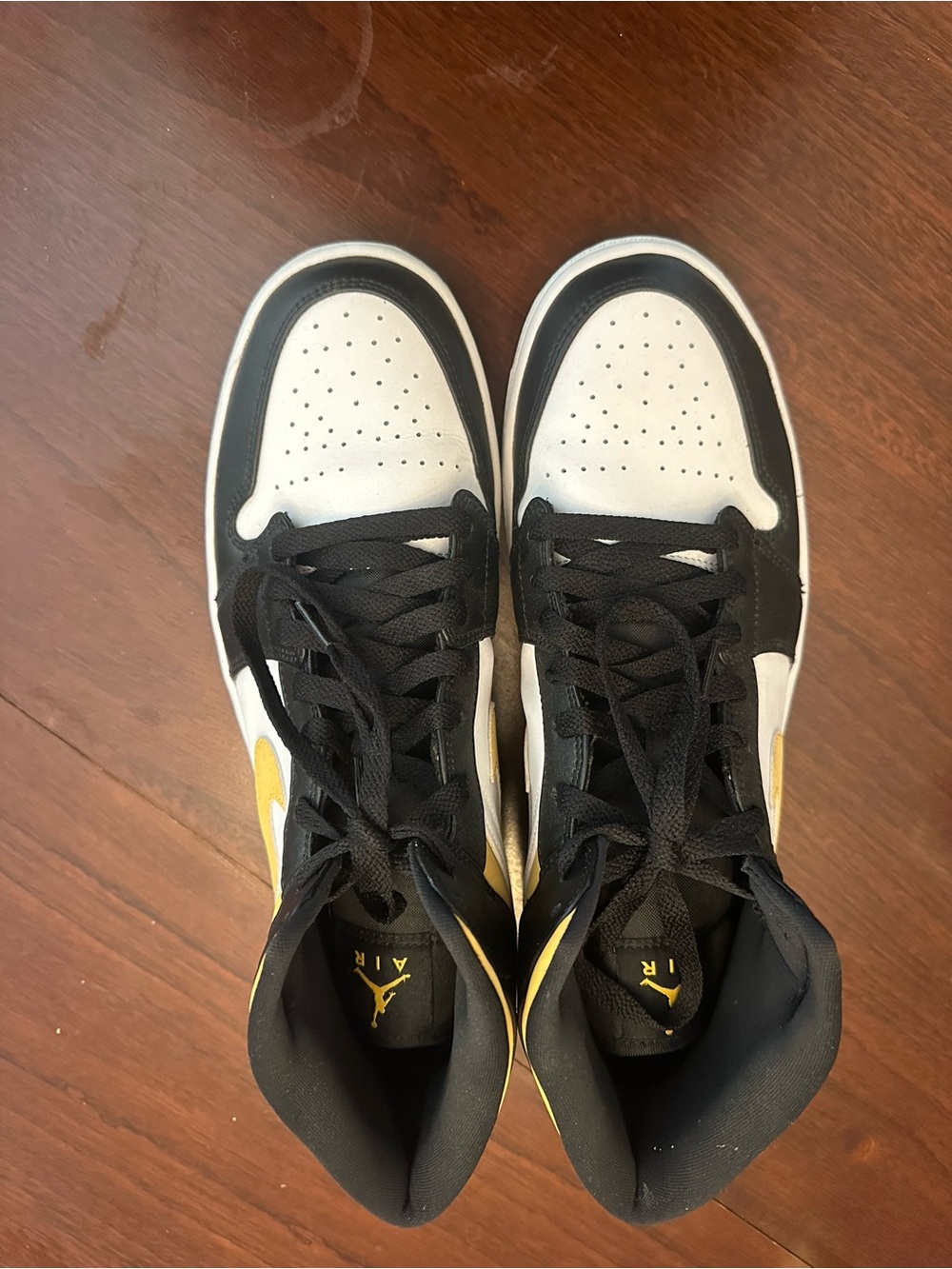 Men's Black, White & Yellow NIKE Mid Sneakers